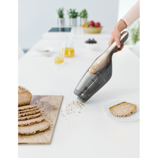 Electrolux - Baterijski štapni usisivači - EER77SSM