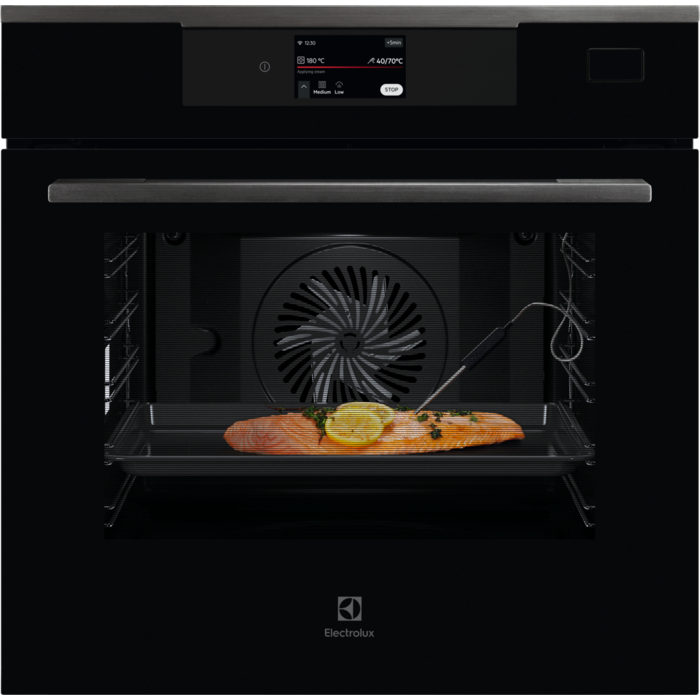 Electrolux 800 MealAssist with SteamPro ugradna rerna
