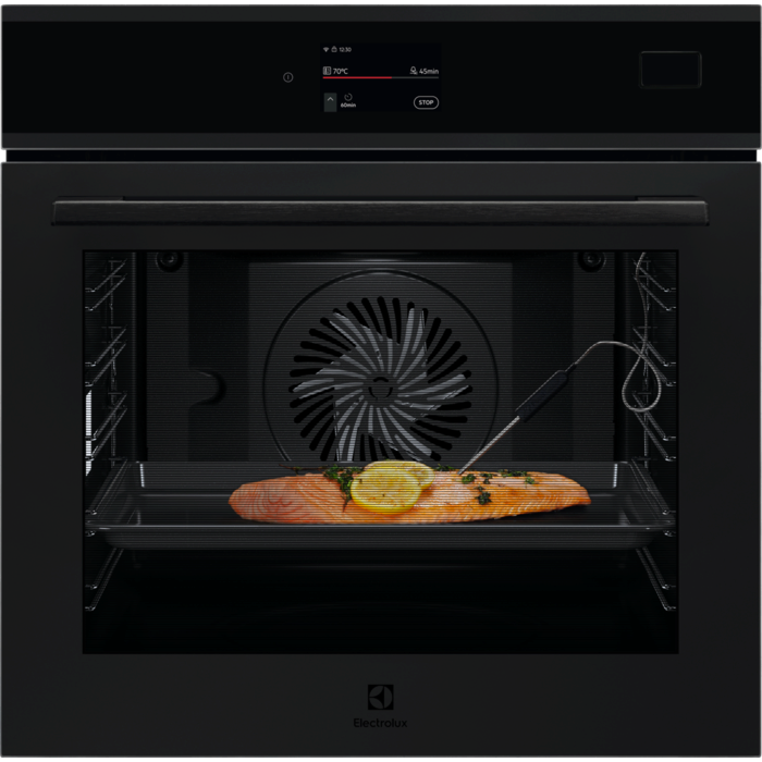 Electrolux 800 MealAssist with SteamPro ugradna rerna