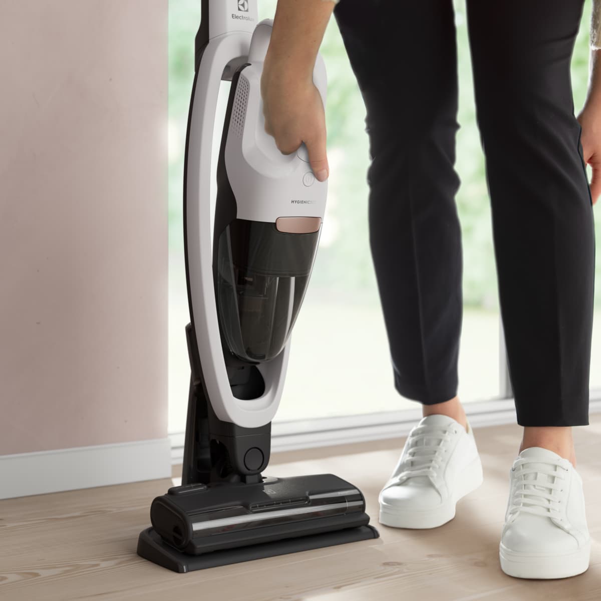 Electrolux - Baterijski štapni usisivači - ES52HB25SH