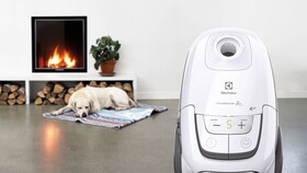 Usisivač Electrolux UltraSilencer Zen čisti kuhinju