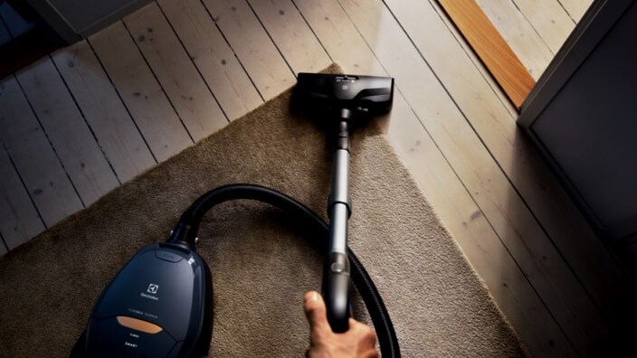 Cleaning carpet